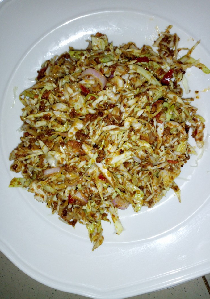 A picture of Cabbage salad.