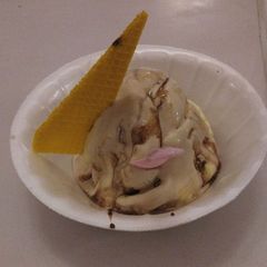 A picture of Heaven with ice-cream.