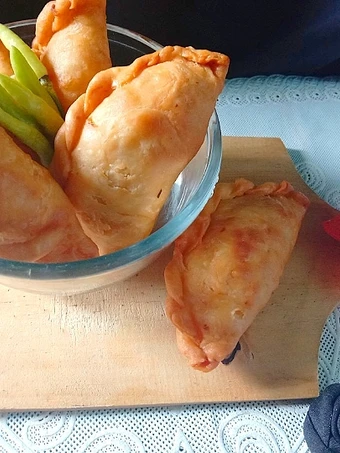 Cara Gampang Menyiapkan Resep Pastel isi bihun yang Menggugah Selera Anti Ribet, Lezat Sekali