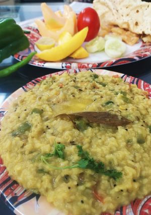 A picture of Spicy Veg Khichdi.