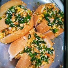 A picture of Peri peri pull out pav.