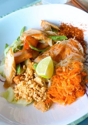 รูปของ หมี่แห้งหมูแดงโขทัย🥩 style by barbie👩🏼🍳