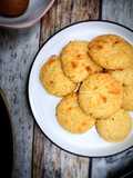 Kue Beras Singkong / Pãozinho de Tapioca