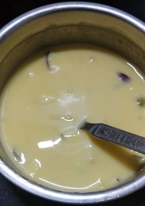 A picture of Fruit Custard.