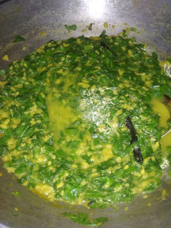 પાલક મગની દાળ(palak moong Dal Recipe in Gujarati) રેસીપી મુખ્ય ફોટો