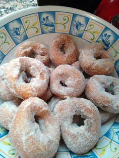 Una foto de Roscos fritos