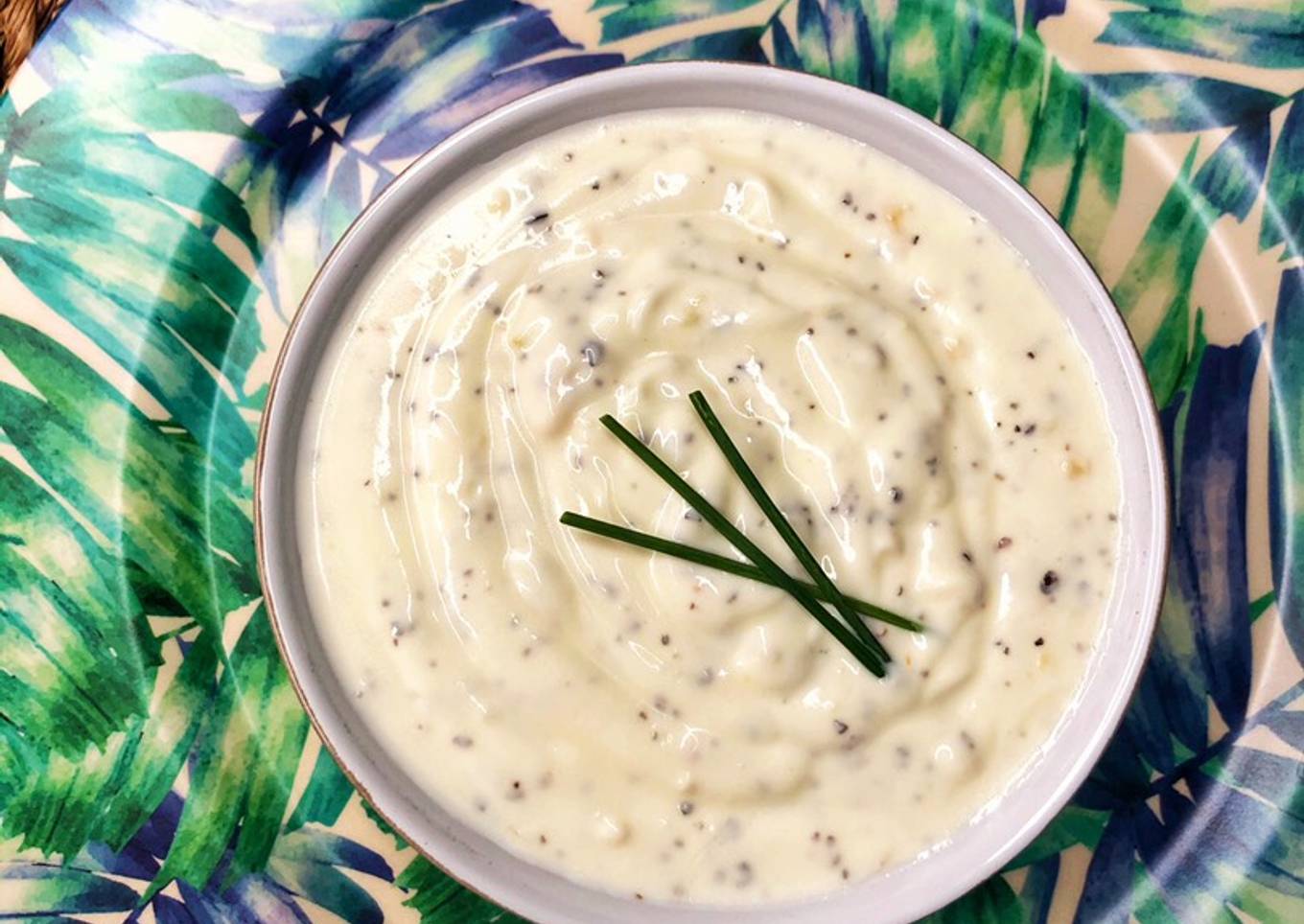 Salsa de queso batido ligera para ensaladas con Monsieur Cuisine Connect