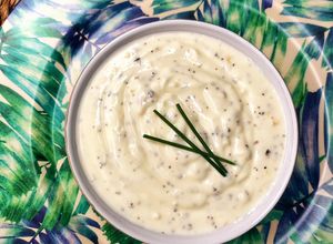 Foto principal de Salsa de queso batido ligera para ensaladas con Monsieur Cuisine Connect