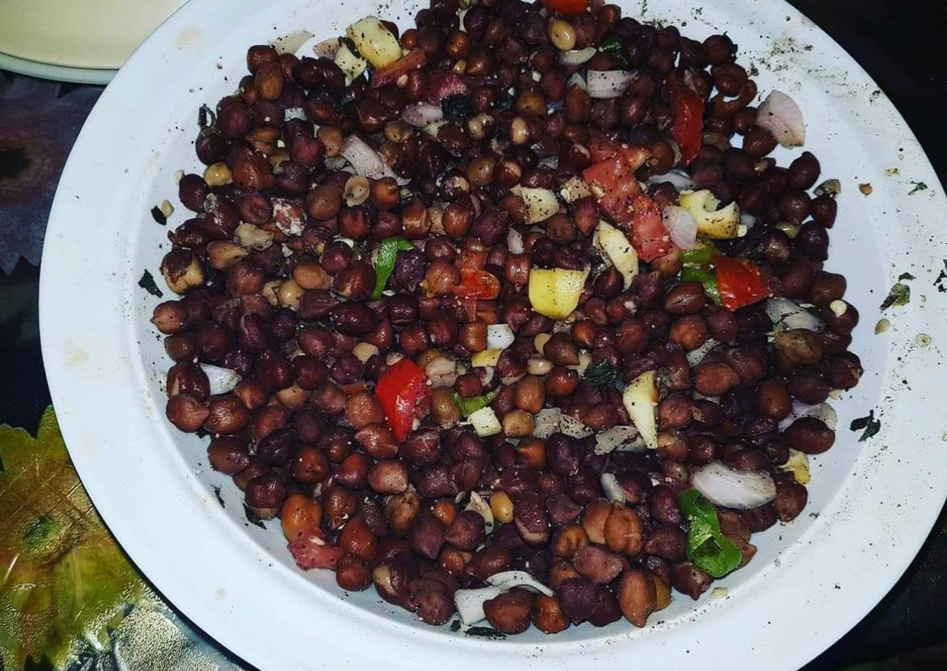 Black Chickpeas Salad