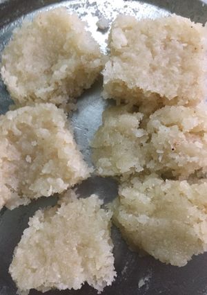 A picture of Nariyal Burfi.