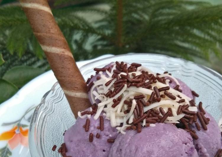 Bagaimana Menyiapkan Ice cream ubi ungu simple yang Menggugah Selera