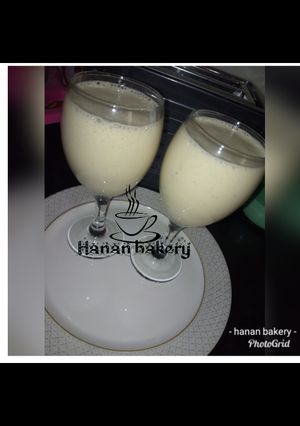 A picture of Banana smoothie.