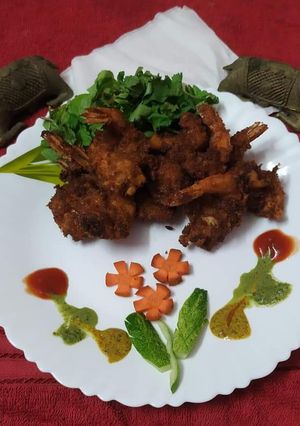 A picture of Panko fried prawn butterfly.
