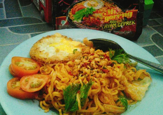 Indomie Goreng Rasa Ayam Geprek