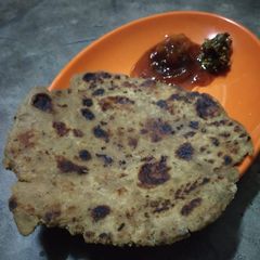 A picture of Aaloo paratha.