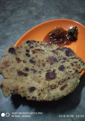 A picture of Aaloo paratha.