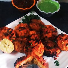 A picture of Hot Cheesy Maggi Masala Stuffed Tandoori Momo.