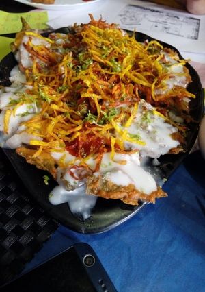 A picture of Paalak patta chaat.