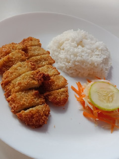 Foto resep Chicken Katsu + Salad Mudah dan Praktis