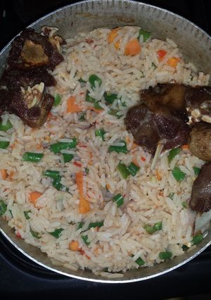 A picture of Ganished coconut rice.