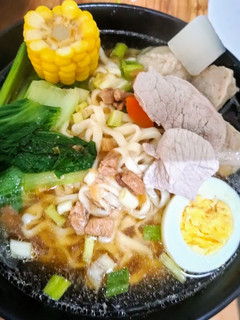 肉片湯麵,清爽口感,不油膩,高湯最重要,加雞肉燥湯頭更香 的食譜成品照片