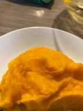 Gładkie czosnkowe puree z batatów