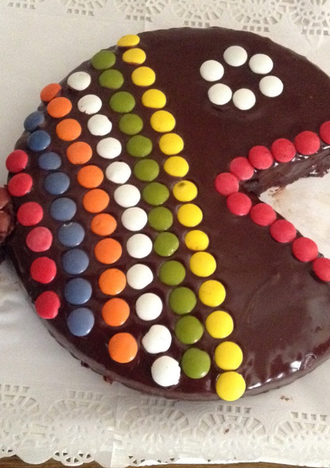 Una foto de Bizcocho de chocolate bañado en chocolate