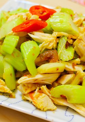 Xo醬西芹炒雞絲 的食譜成品照片