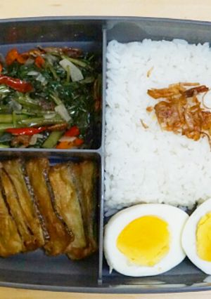 Foto resep Lunchbox / Bekal : Tumis Kangkung dan Terong Krispi