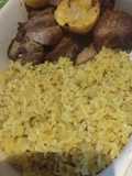 Peru assado com arroz de açafrão