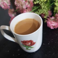 A picture of 3 spices "Karak Chai".