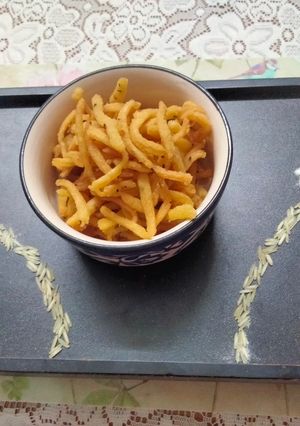 A picture of Instant rice flour lachcha.