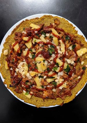 Una foto de Pizza con masa de plátano