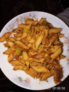 صورة لوصفة معكرونه بالتونه 😋