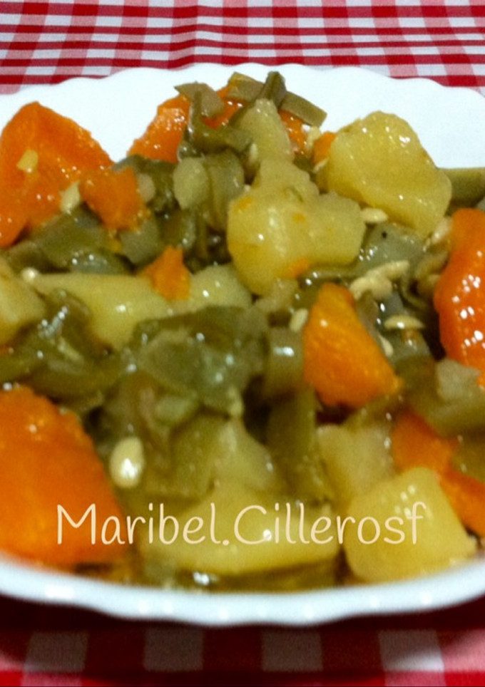 Una foto de Ensalada templada de verduras