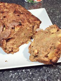 Una foto de Bizcocho de manzana y canela