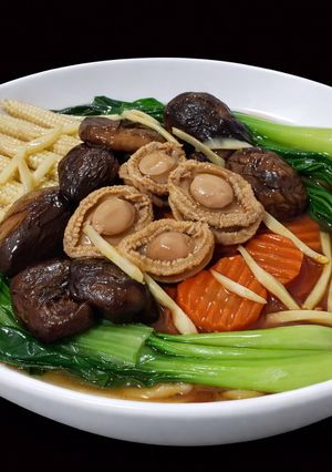 Hình của món SP.0331 - Bào Ngư Hấp Rau Củ.