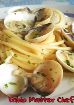 A picture of Spaghetti with Clams Mary-Style.