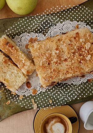 Foto di Plumcake d'arancia e mele senza uova e burro
