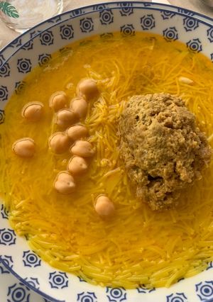 Una foto de Cocido con pelotas a mi manera en olla exprés