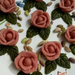 A picture of Kaju rose delight.