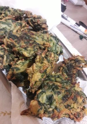Una foto de Croquetas de acelga y fideos