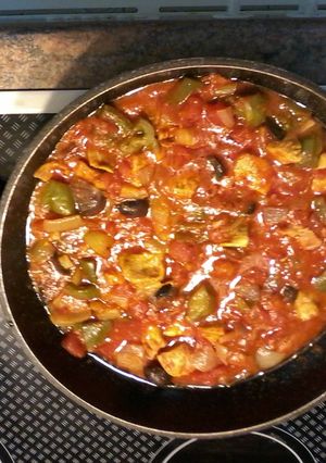 A picture of Spanish Chicken.