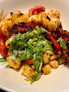 Une photo de Crevettes sautées à l’ail et gingembre