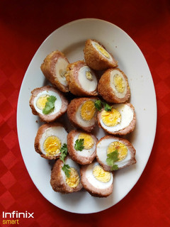 A picture of Scotch Eggs.
