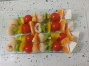Una foto de tomates cherry en almibar
