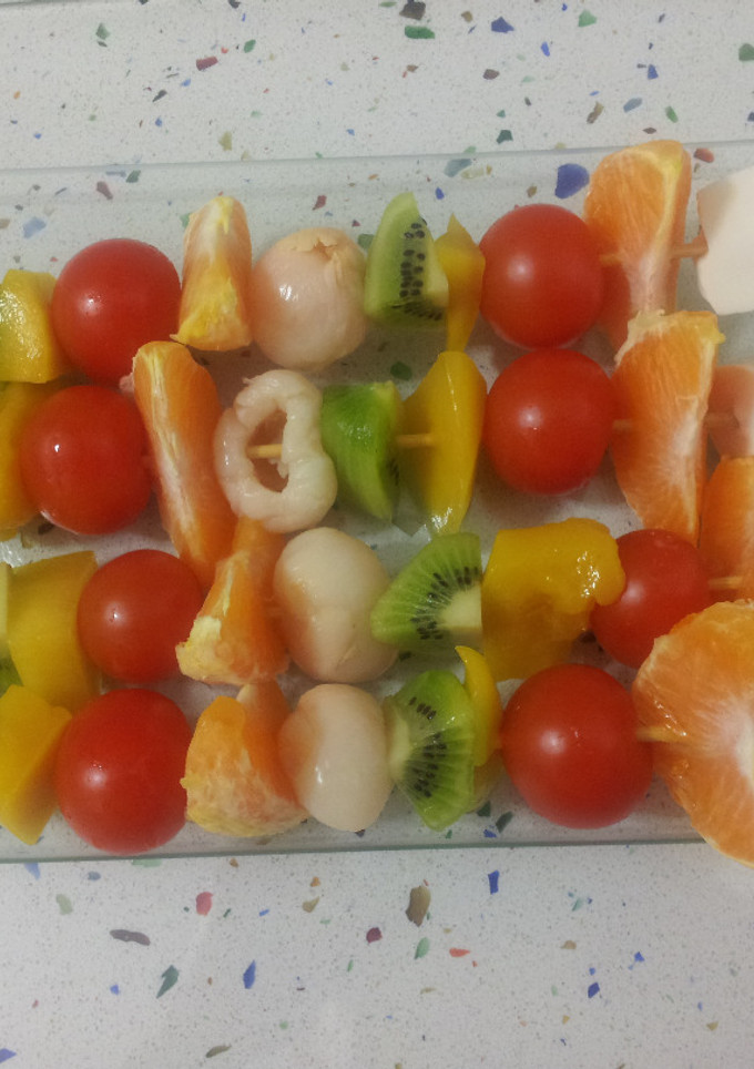 Una foto de Pinchito de fruta tropical