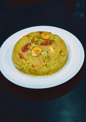 A picture of Pears Halwa.
