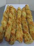 Palitos de hojaldre de queso