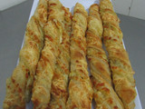 Palitos de hojaldre de queso